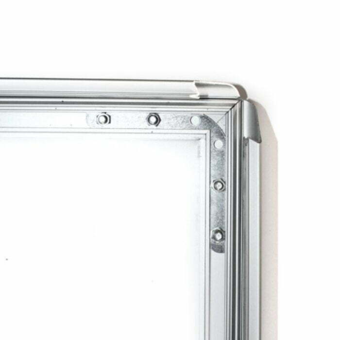 Mupi com Tanque de Água - Image 6